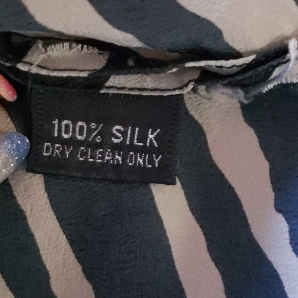 SOLD Oleg Cassini zebra print blouse - Picture 7 of 7